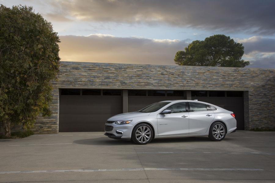  Chevrolet Malibu 2016 года  (фото 3 из 8)
